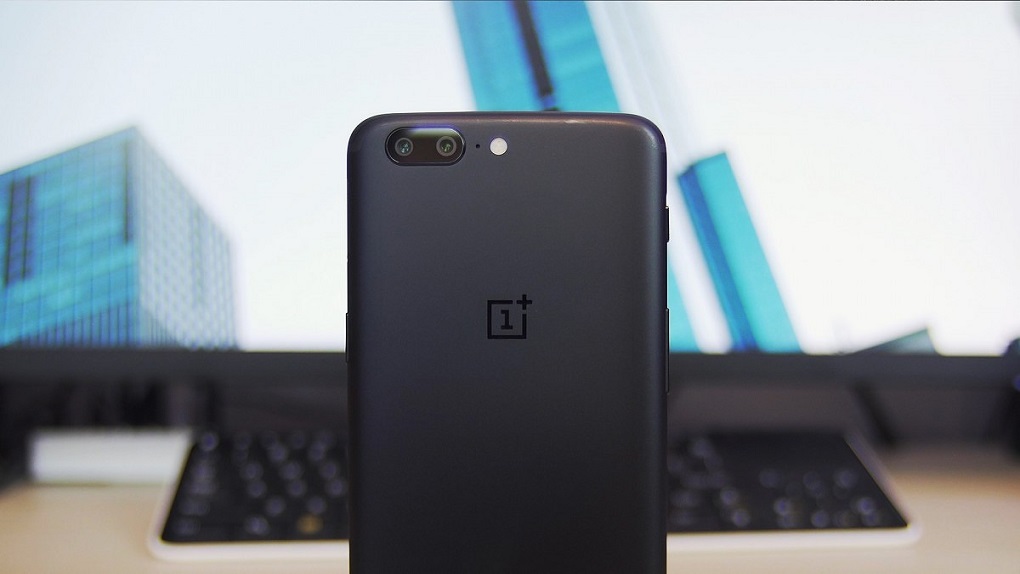 OnePlus 5 Gets Face Unlock Roll Out of Stable OxygenOS 5.0.2